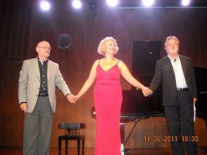 Luciano González Sarmiento, Marisa Blanes y Manuel Galiana. Durante el concierto “Sonatina del aire y del viento”.